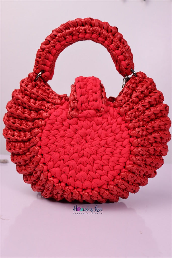 "Fola" Unspiked bag in Pepper Red 🌶️