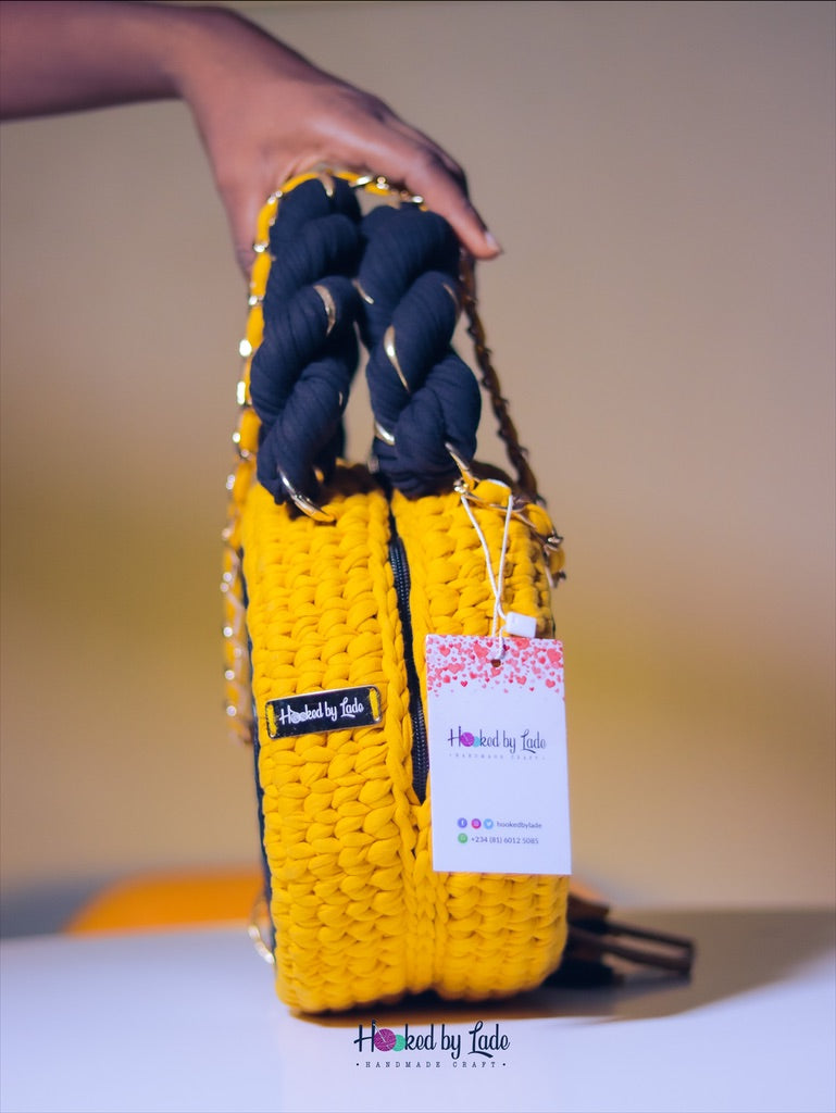 LAGOS Crochet board bag: Dánfó edition