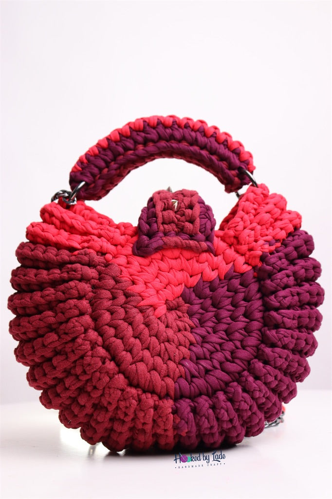 Custom mix "Fola" Spikes bag in Red swirl