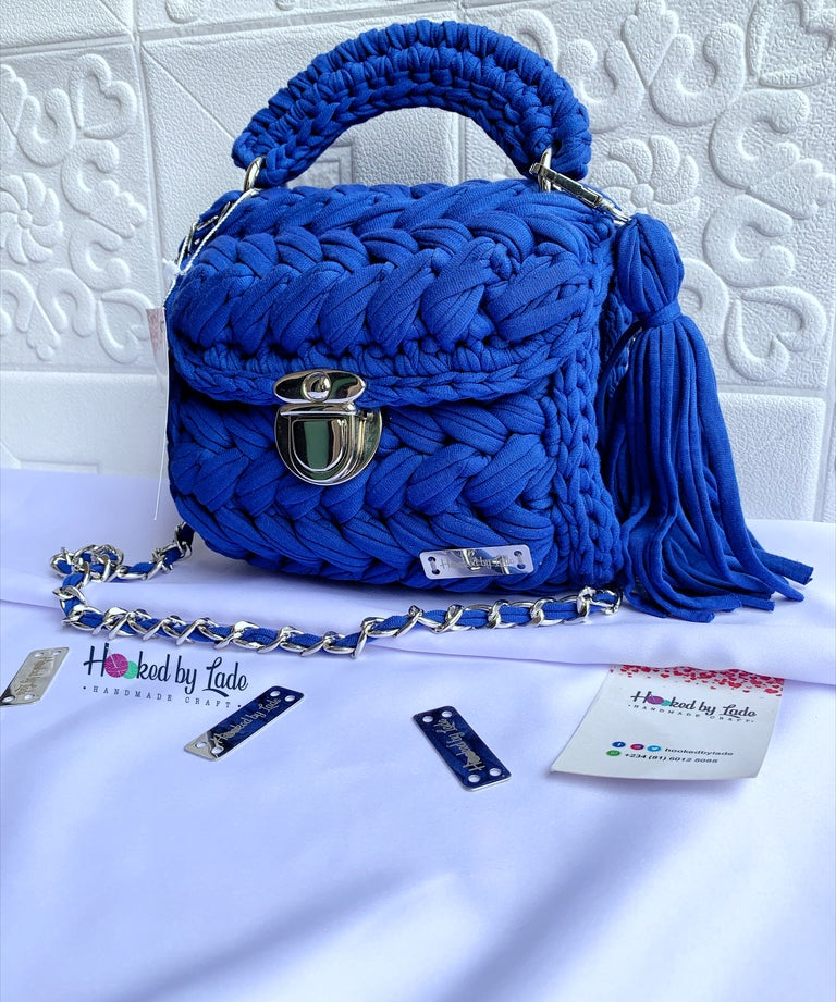 Clutch Crochet Bag | Comfort Crochet Bag | Hooked by Lade